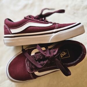 Youth unisex burgandy and white canvas Vans